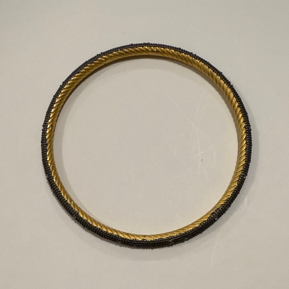Black and Gold slide on Bangle Bracelet - Picture 3 of 4